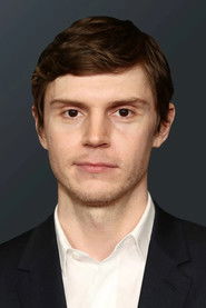 Evan Peters is